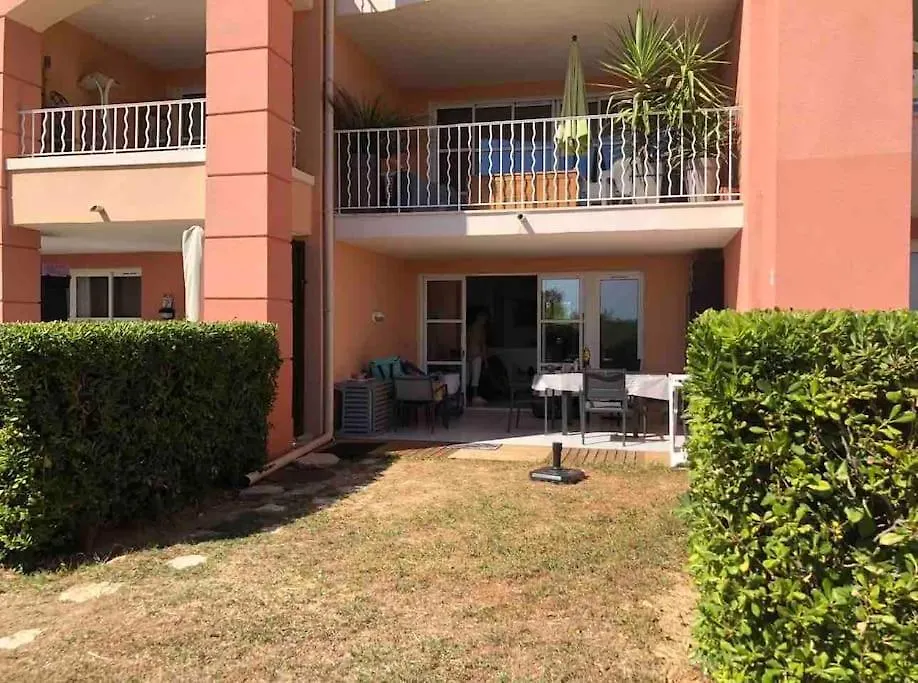 Appart Vue Mer Et Esterel-Piscine Saint-Raphael  Apartment Saint-Raphael (Var)