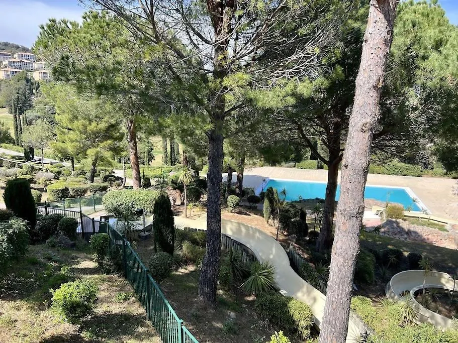 Apartment Appart Vue Mer Et Esterel-Piscine Saint-Raphael
